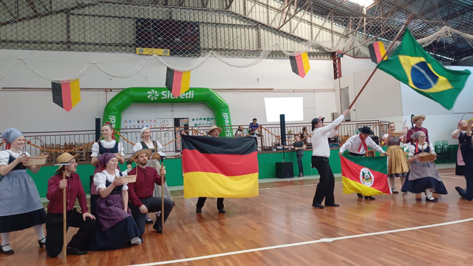 WhatsApp Image 2024-10-01 at 16.03.26 (1).jpeg